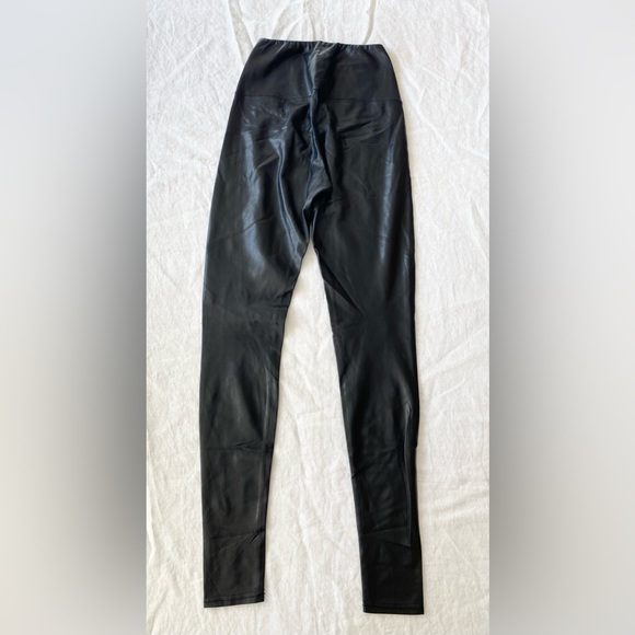 Aritzia Wilfred Free Daria High Rise Faux Leather Leggings - Picture 11 of 15